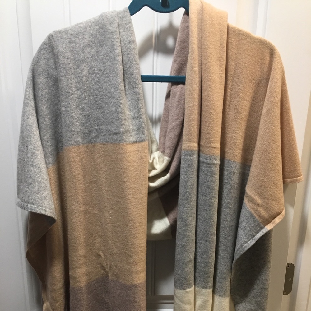 Cashmere wrap